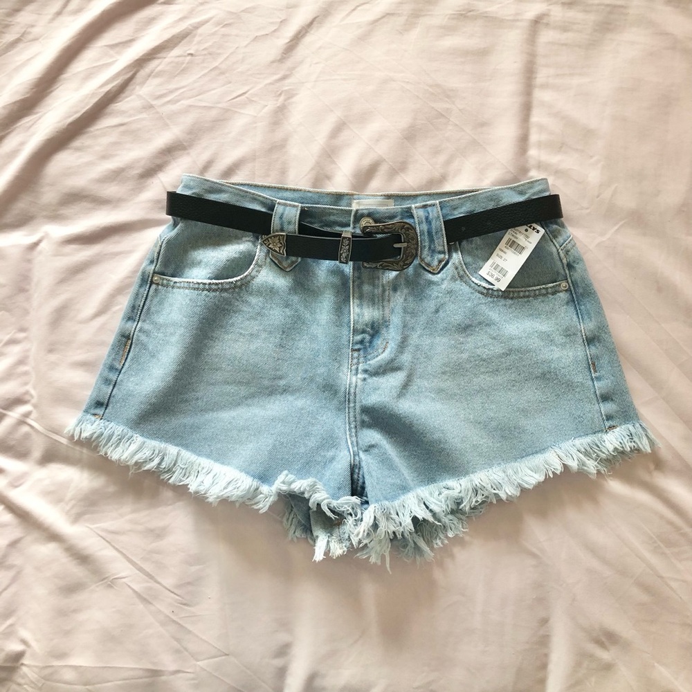 Full Tilt Festival Frayed Hem with Belt Jean Shorts NWT